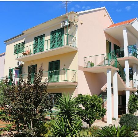 Apartments Lujo Primošten Esterno foto